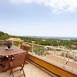 Bella Vista 3 *